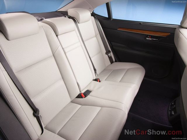 Lexus ES 300h фото