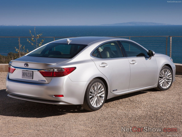 Lexus ES 300h фото