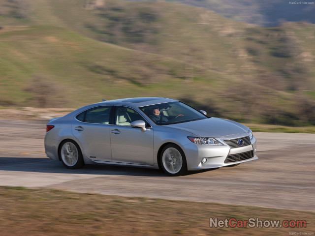 Lexus ES 300h фото