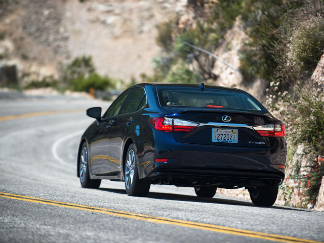 Lexus ES фото