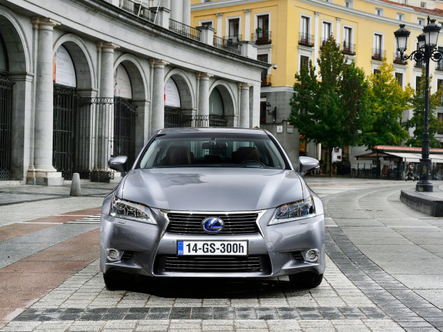 Lexus GS 300h фото