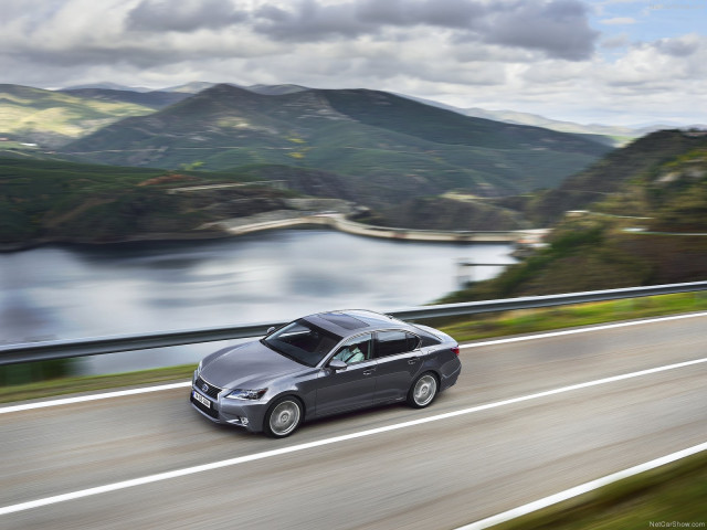 Lexus GS 300h фото