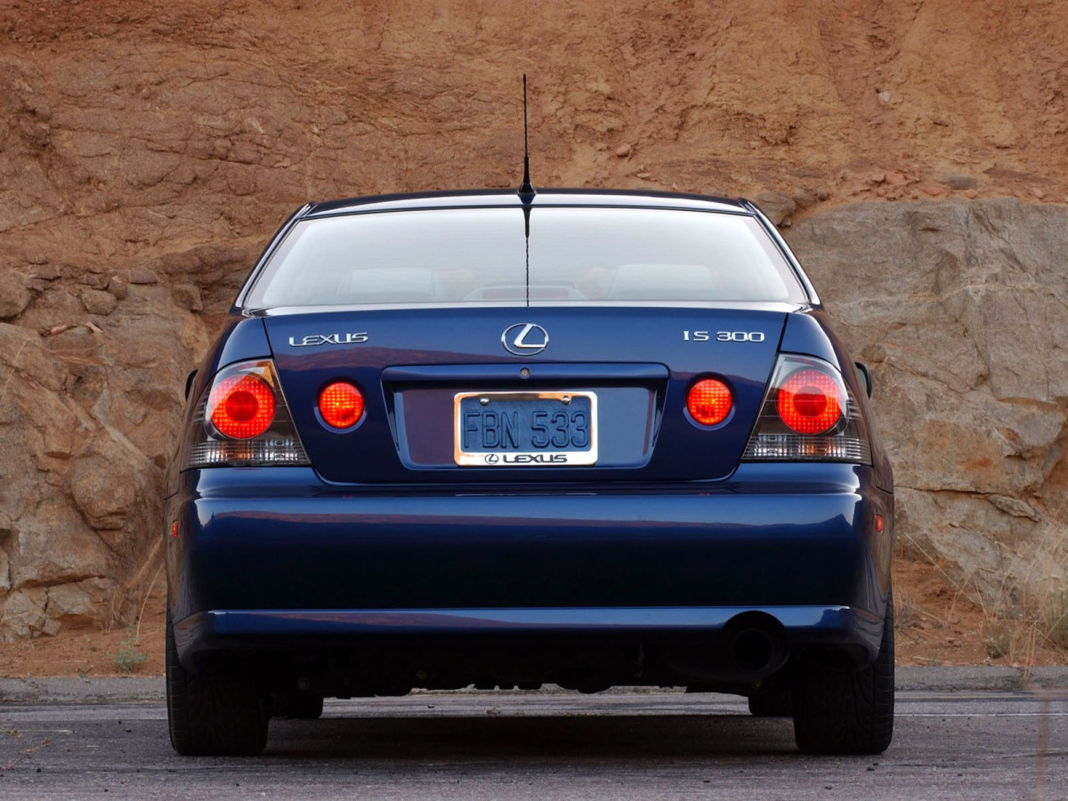 Lexus IS 300 фото 8910