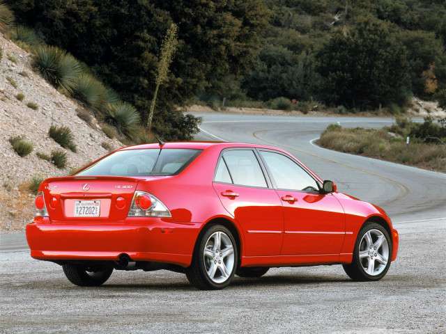 Lexus IS 300 фото