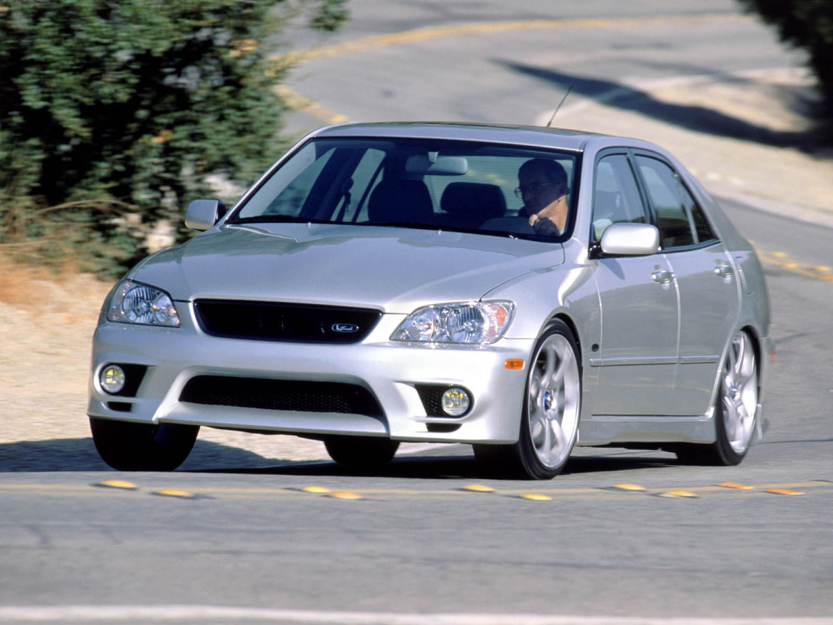 Lexus IS 300 фото 8915