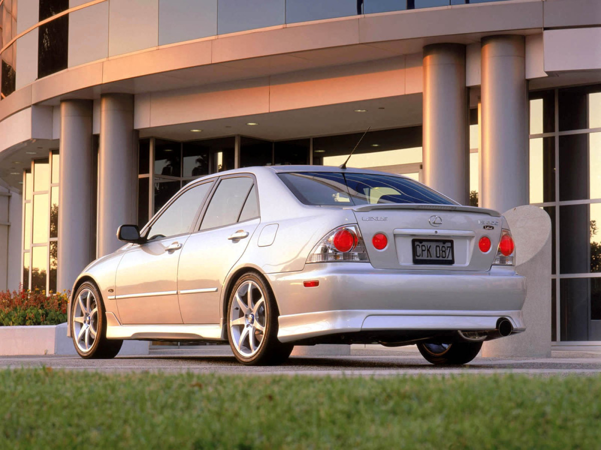 Lexus IS 300 фото 8916