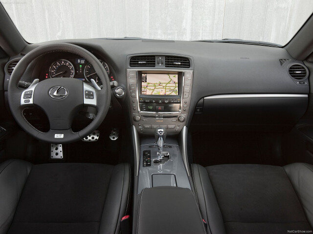 Lexus IS фото
