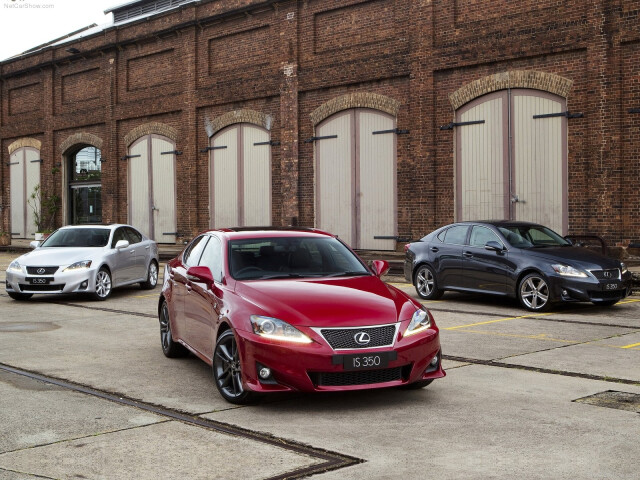 Lexus IS фото