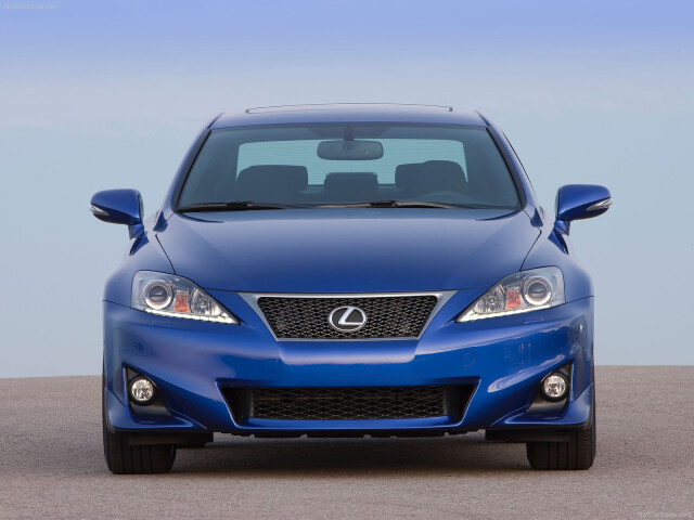 Lexus IS фото