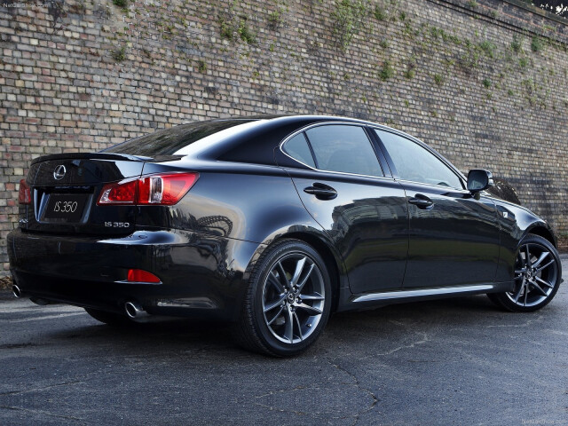 Lexus IS фото