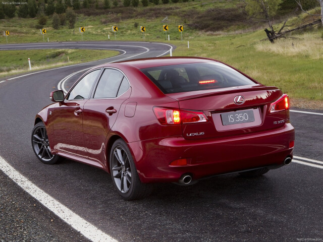 Lexus IS фото