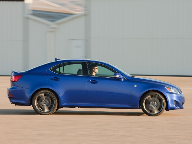 Lexus IS фото
