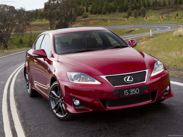 Lexus IS фото