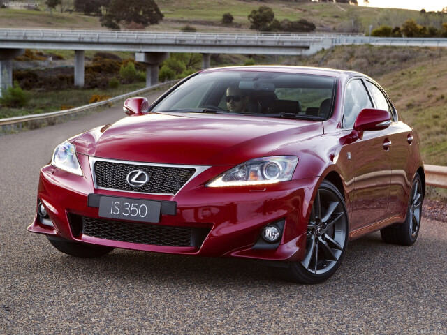 Lexus IS фото
