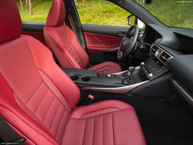 Lexus IS фото