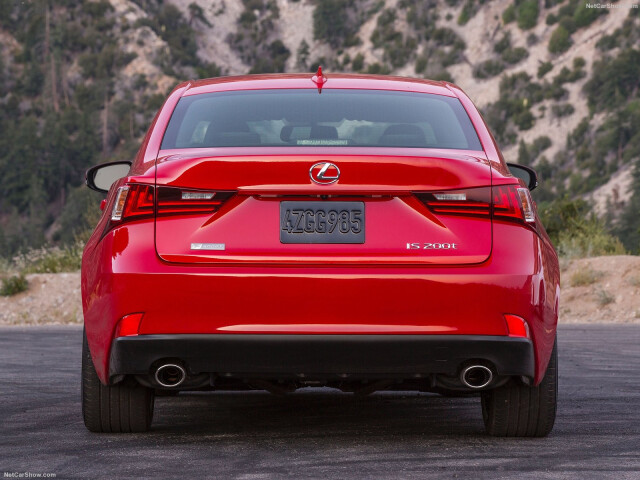 Lexus IS фото