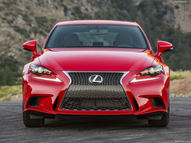 Lexus IS фото