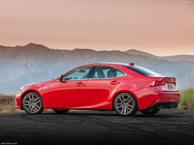 Lexus IS фото