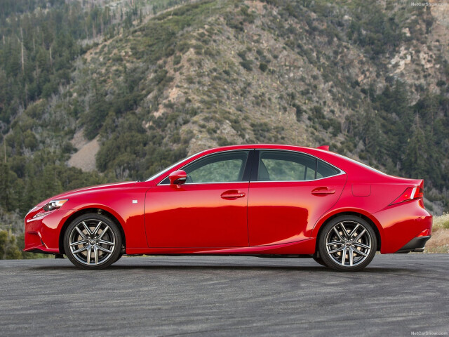 Lexus IS фото
