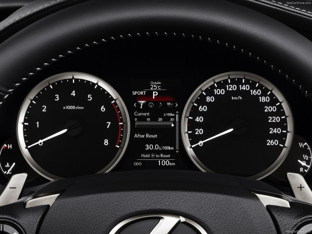 Lexus IS фото