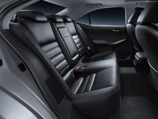 Lexus IS фото