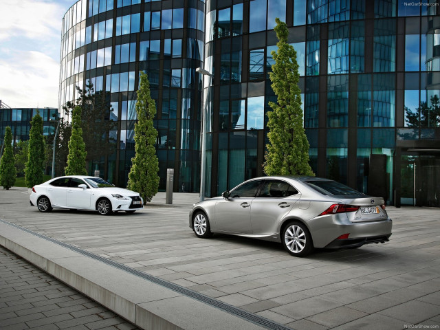 Lexus IS фото