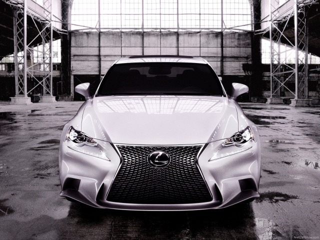 Lexus IS фото