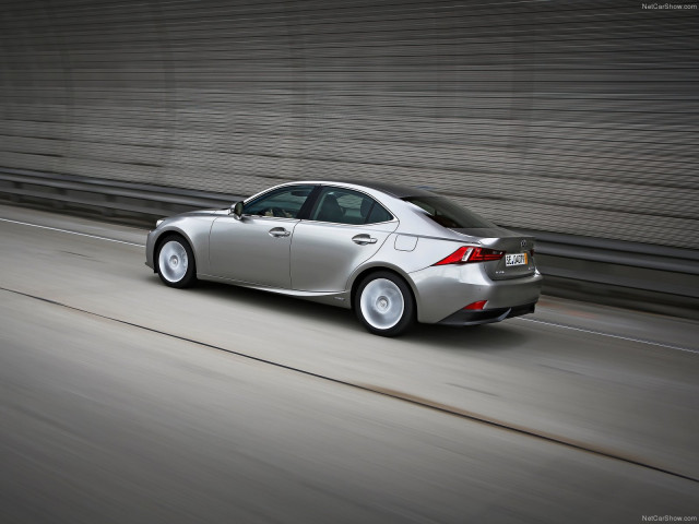 Lexus IS фото