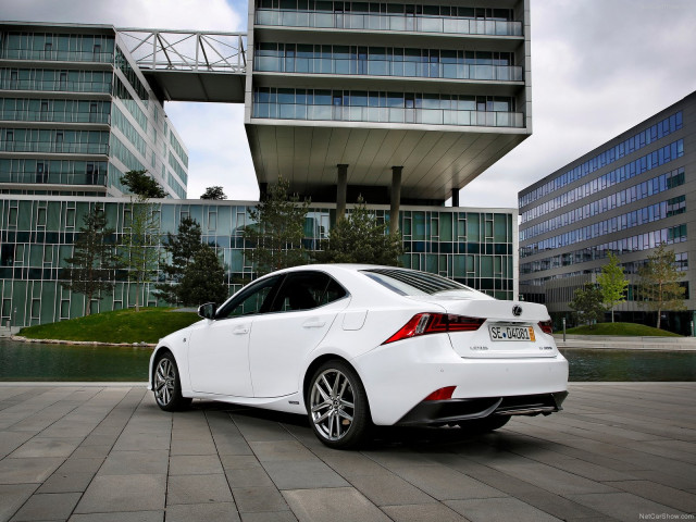 Lexus IS фото