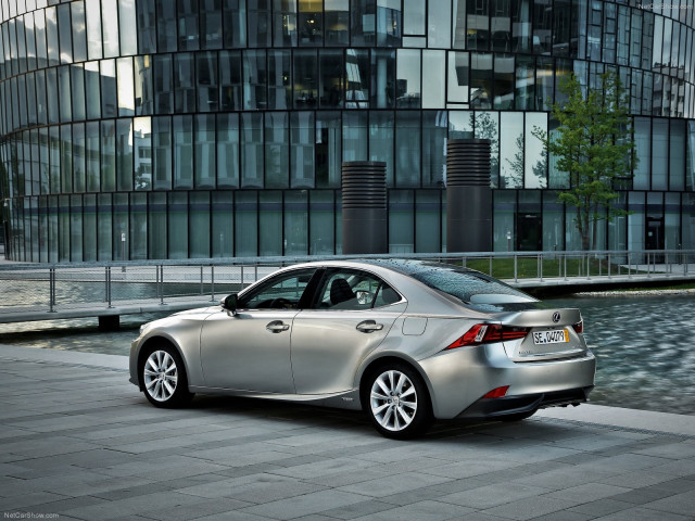 Lexus IS фото