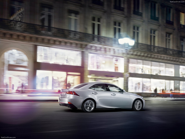 Lexus IS фото