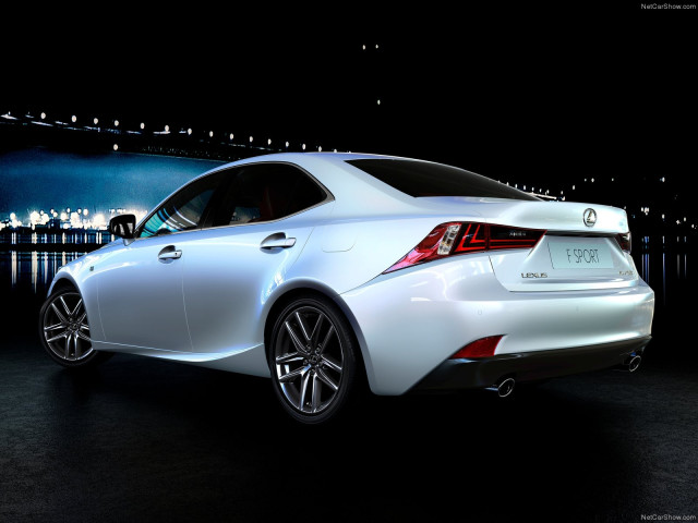 Lexus IS фото