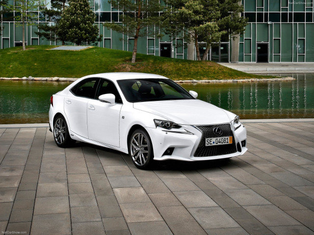 Lexus IS фото