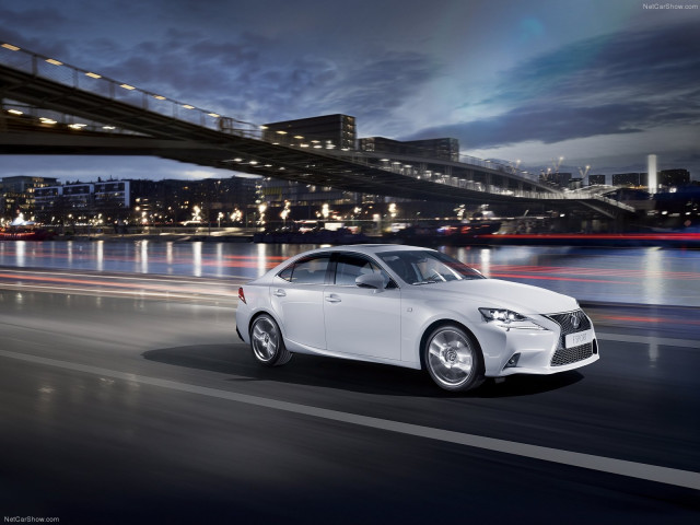 Lexus IS фото