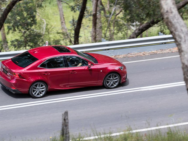 Lexus IS фото
