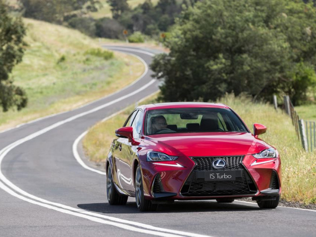 Lexus IS фото