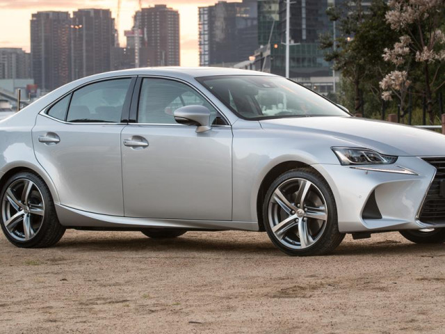 Lexus IS фото