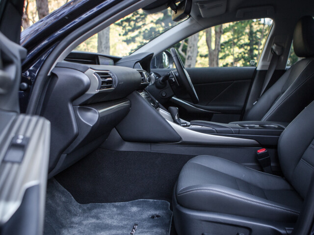 Lexus IS фото