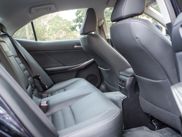 Lexus IS фото