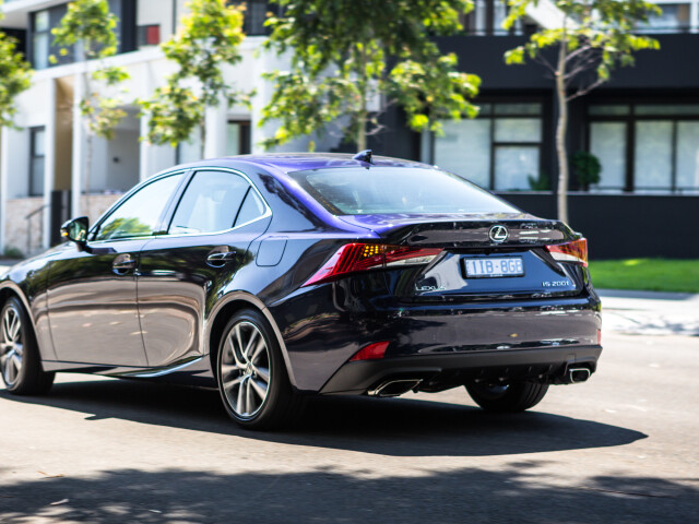 Lexus IS фото