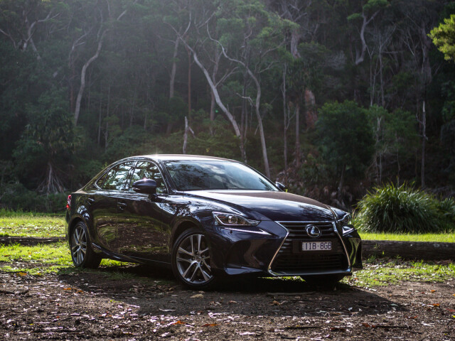 Lexus IS фото
