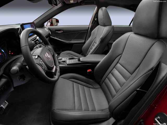 Lexus IS фото