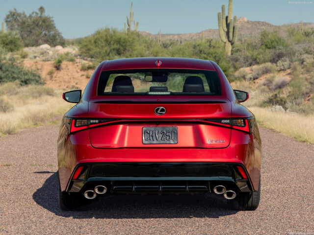 Lexus IS фото