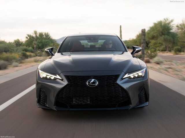 Lexus IS фото