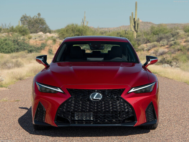 Lexus IS фото