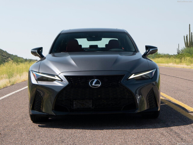 Lexus IS фото