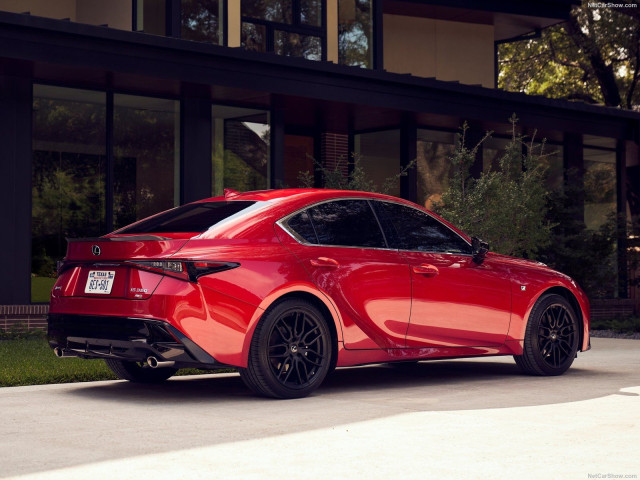Lexus IS фото