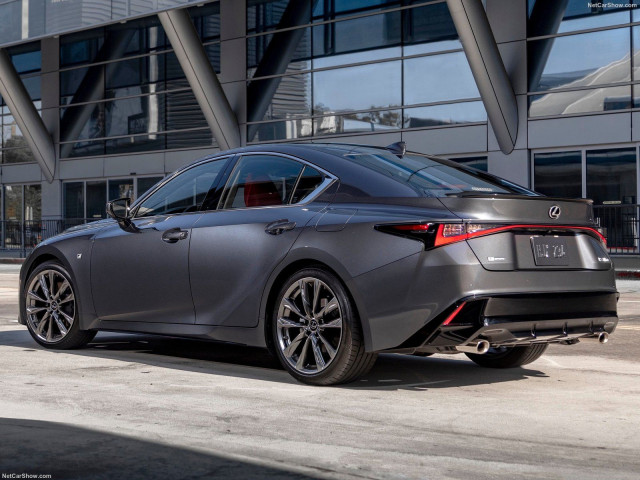 Lexus IS фото