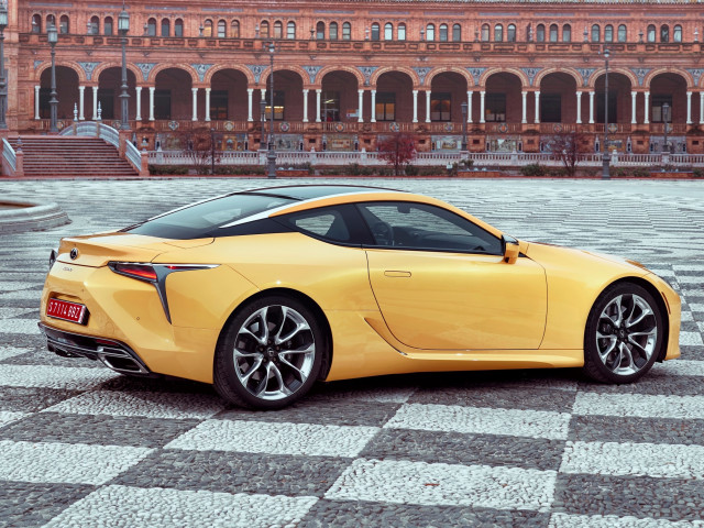 Lexus LC 500 фото