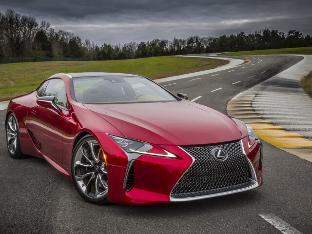 Lexus LC I (Z100), купе, насыщенный красный металлик, вид три четверти спереди — фото 165124